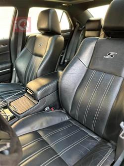 کرایسلەر 300